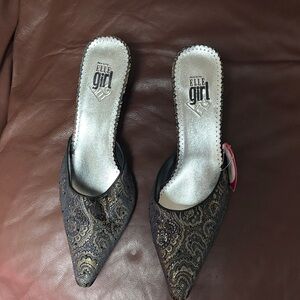 Elle Paisley Brocade Pointed Toe Mules in Black and Gold